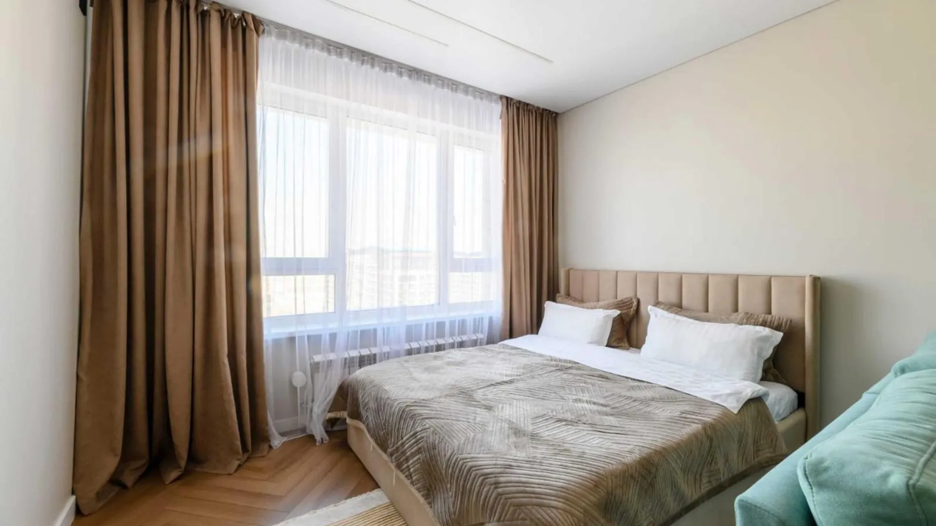 Превосходные Апартаменты С Шикарным Видом На Горы Almaty Apartment