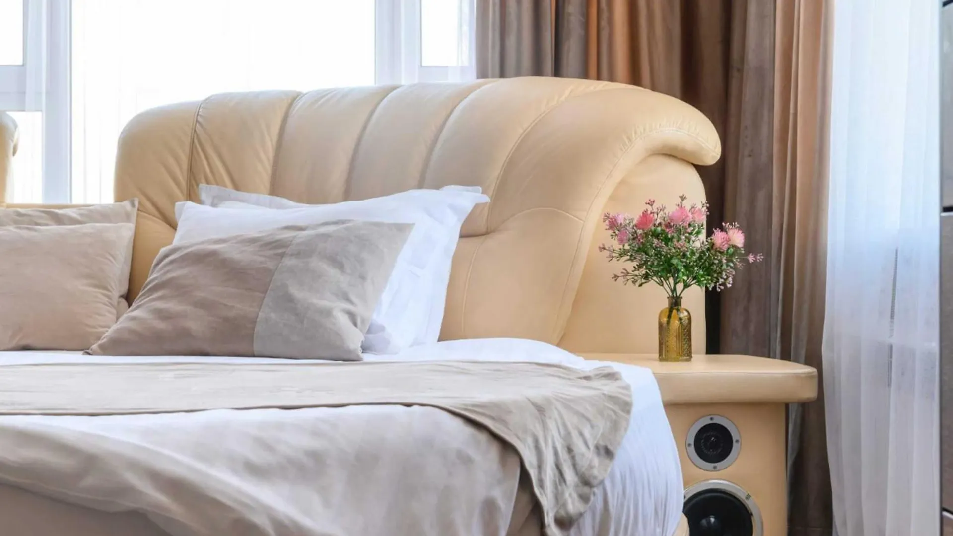 Превосходные Апартаменты С Шикарным Видом На Горы Almaty Apartment